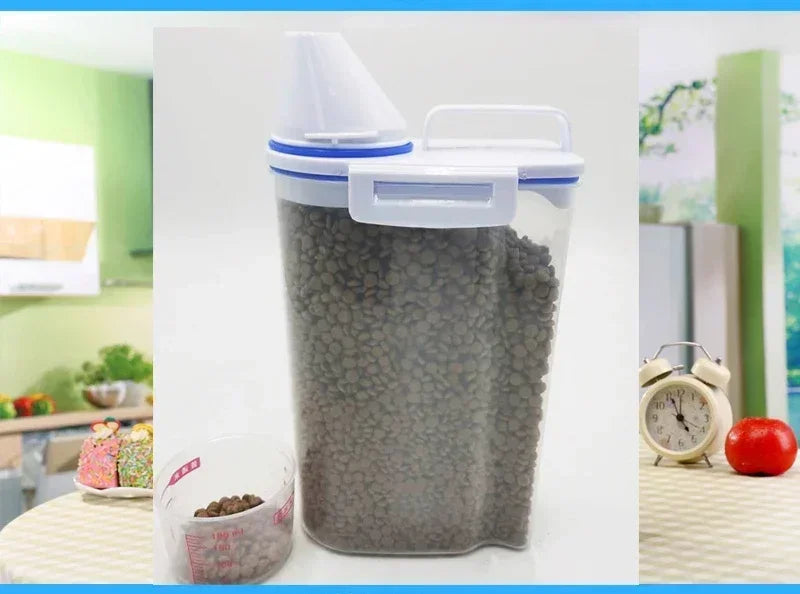 1 Contenedor Hermético para Alimentos de Mascotas, 1.5kg/2kg con Taza, Tarro Sellado de Plástico para Alimentos Secos para Perros y Gatos, Incluye Cuchara Medidora