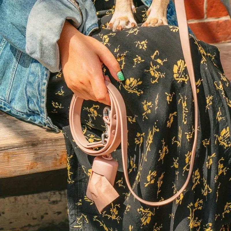 1 dispensador de bolsas de residuos para perros portátil, mini organizador de bolsas de basura para limpieza de mascotas, suministros para el hogar y la cocina
