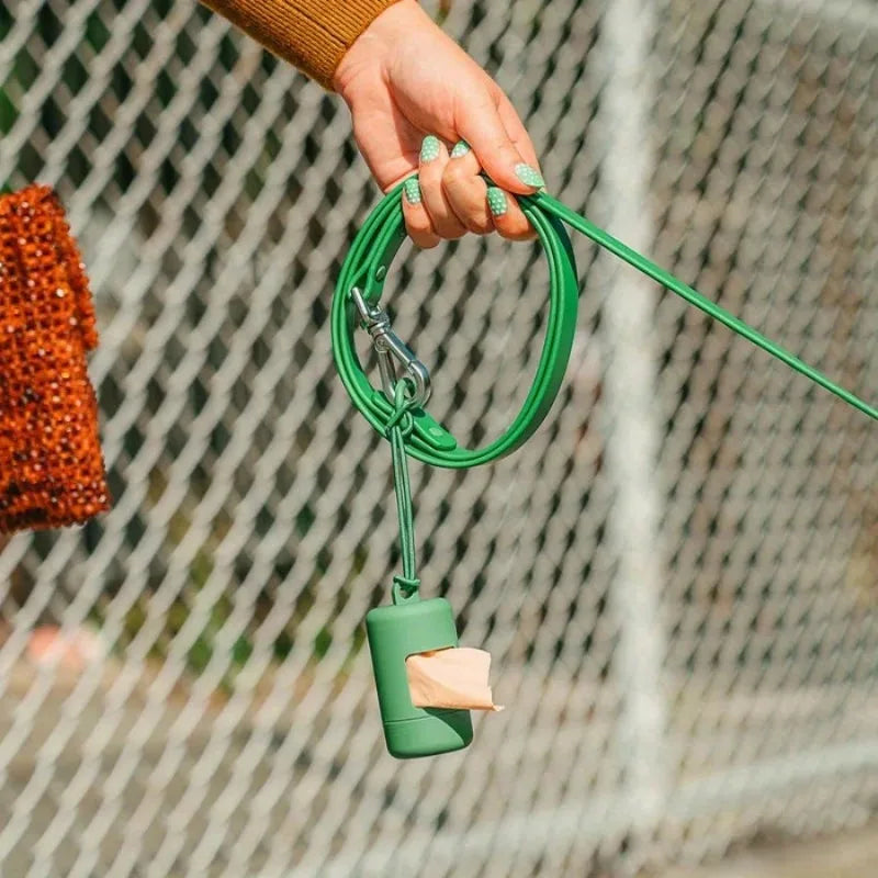 1 dispensador de bolsas de residuos para perros portátil, mini organizador de bolsas de basura para limpieza de mascotas, suministros para el hogar y la cocina